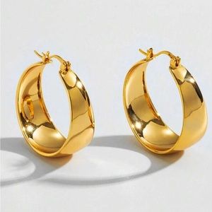 18K Gold Plated Hoop Earrings✨
